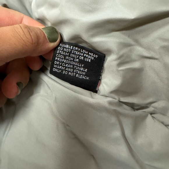 LL BEAN Purple Hooded Jacket with Blue Accents - Picture 6 of 9